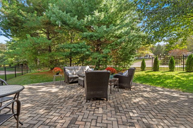 759 N Summercreek Court, Springfield, MO 65802