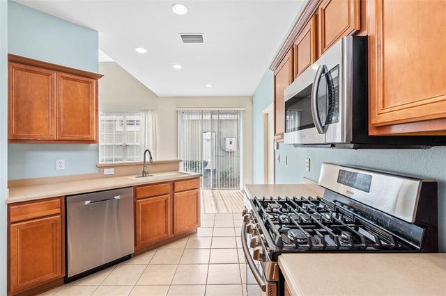 20033 HERITAGE POINT DRIVE, Tampa, FL 33647