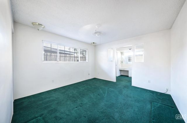 2817 Delburn Street, Bakersfield, CA 93304