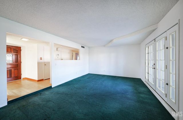 2817 Delburn Street, Bakersfield, CA 93304