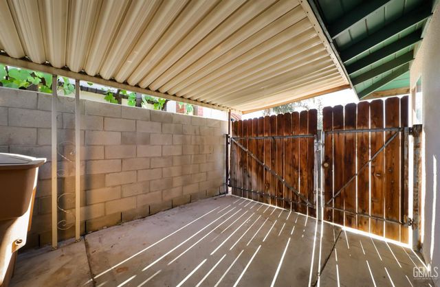 2817 Delburn Street, Bakersfield, CA 93304