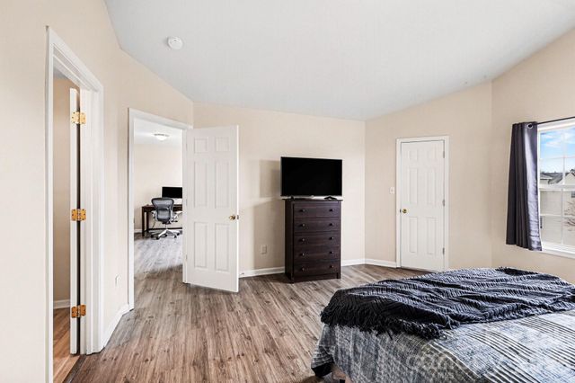 8601 Sawleaf Court 46, Charlotte, NC 28215