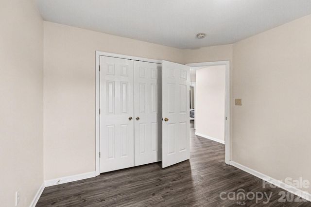 8601 Sawleaf Court 46, Charlotte, NC 28215