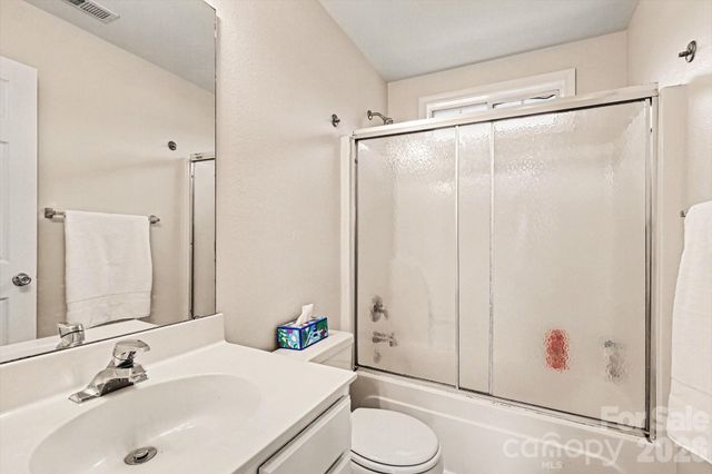 8601 Sawleaf Court 46, Charlotte, NC 28215