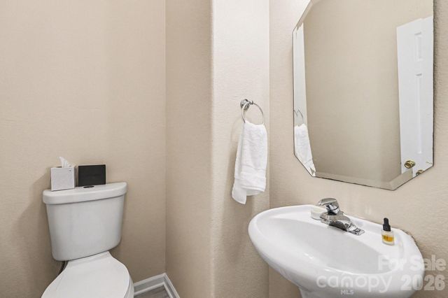 8601 Sawleaf Court 46, Charlotte, NC 28215