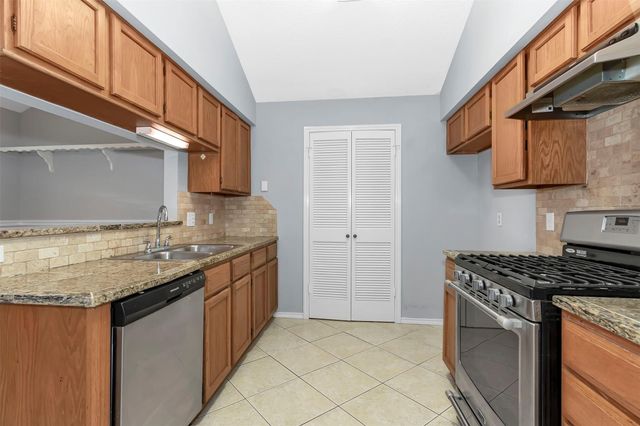 73 Timberspire Lane, The Woodlands, TX 77380