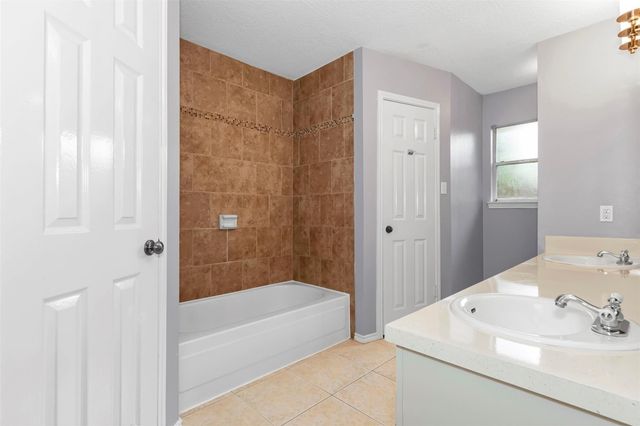 73 Timberspire Lane, The Woodlands, TX 77380