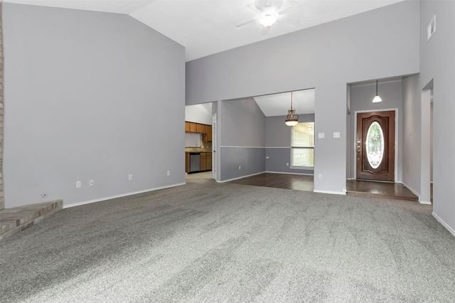 73 Timberspire Lane, The Woodlands, TX 77380