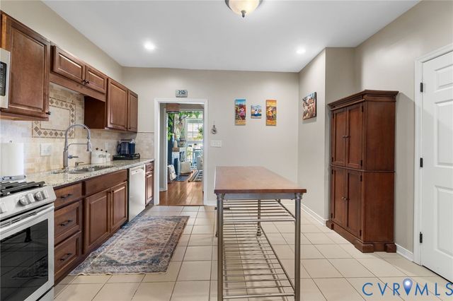 1212 N 27th St, Richmond, VA 23223
