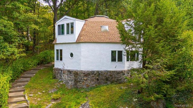 456 Oscawana Lake Road, Putnam Valley, NY 10579