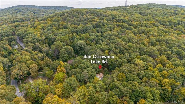 456 Oscawana Lake Road, Putnam Valley, NY 10579