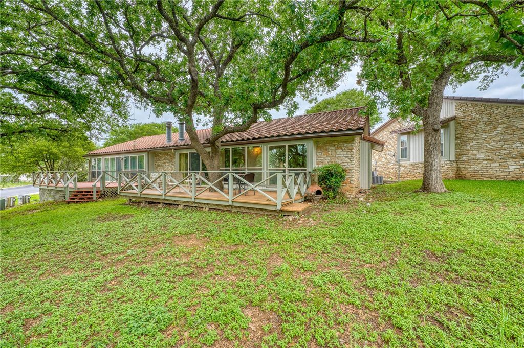 110 Big SPUR S 2, Horseshoe Bay, TX 78657