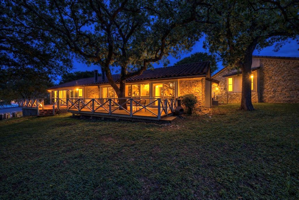 110 Big SPUR S 2, Horseshoe Bay, TX 78657