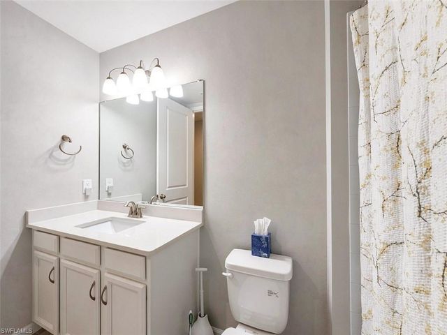 4660 Arboretum CIR 102, Naples, FL 34112