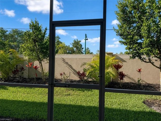4660 Arboretum CIR 102, Naples, FL 34112