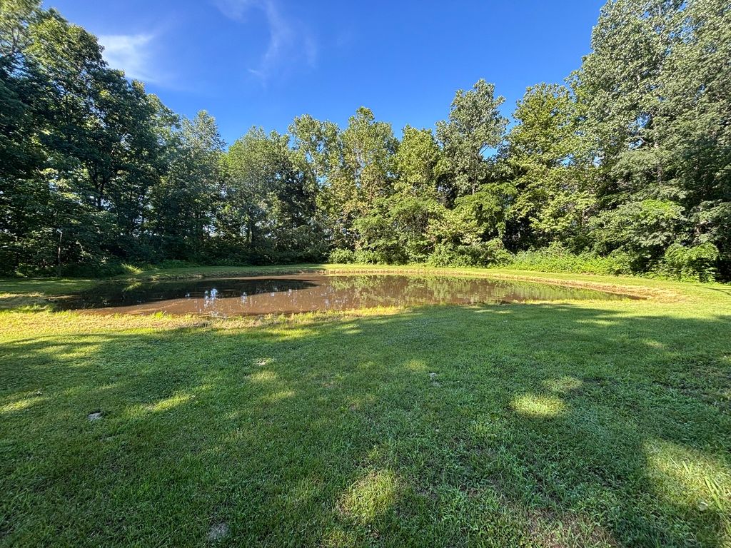 Image 17 of property listing at 4248 Church Road, Salem, IL 62881