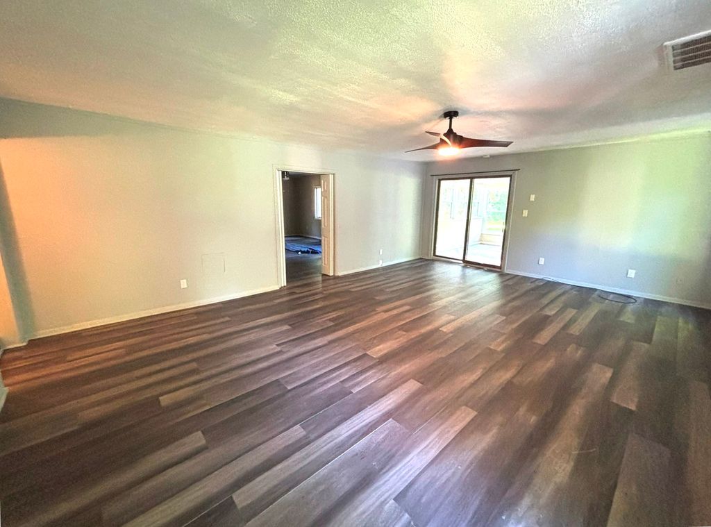 Image 6 of property listing at 4248 Church Road, Salem, IL 62881