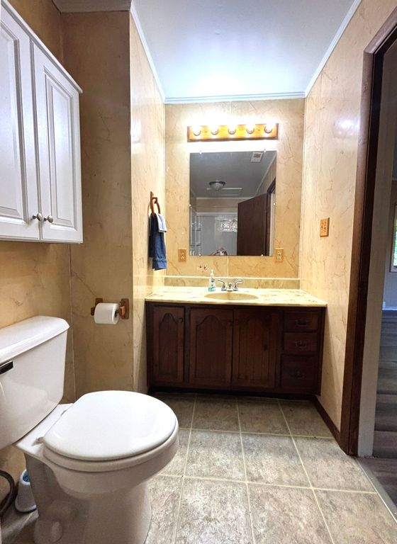 Image 10 of property listing at 4248 Church Road, Salem, IL 62881