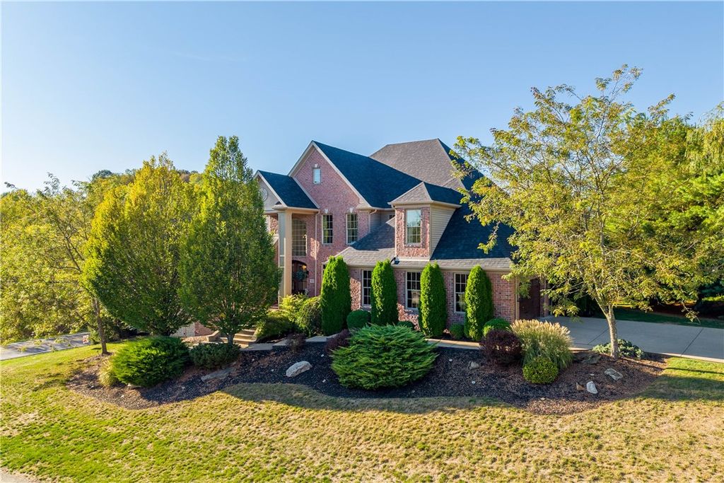 101 Rebecca Drive, Peters Twp, PA 15367