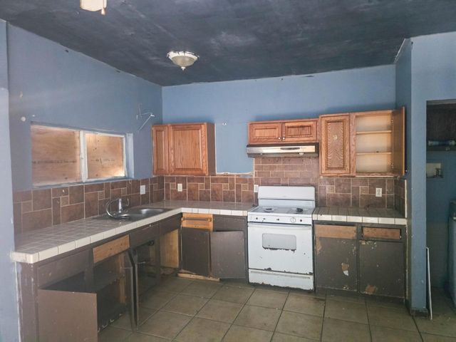 45 Sherwood Drive, Salinas, CA 93901