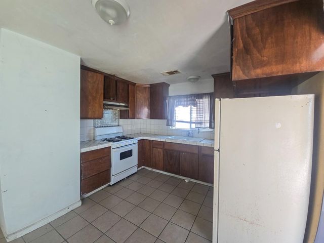 45 Sherwood Drive, Salinas, CA 93901