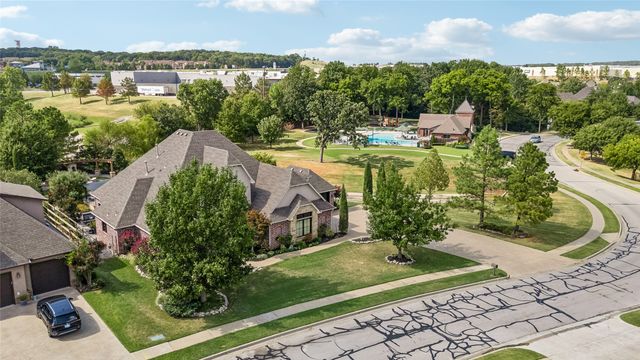 7830 S Indian Avenue, Tulsa, OK 74132