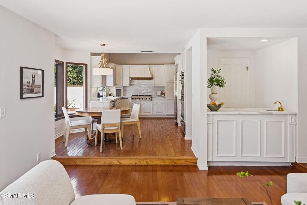 Image 12 of property listing at 1531 El Cerrito Drive, Thousand Oaks, CA 91362