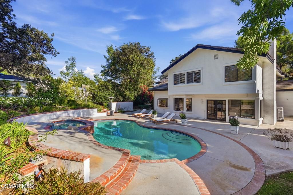 Image 33 of property listing at 1531 El Cerrito Drive, Thousand Oaks, CA 91362