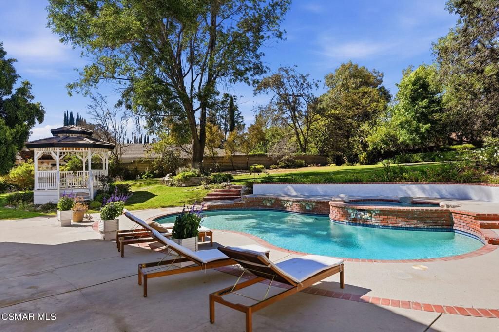 Image 34 of property listing at 1531 El Cerrito Drive, Thousand Oaks, CA 91362