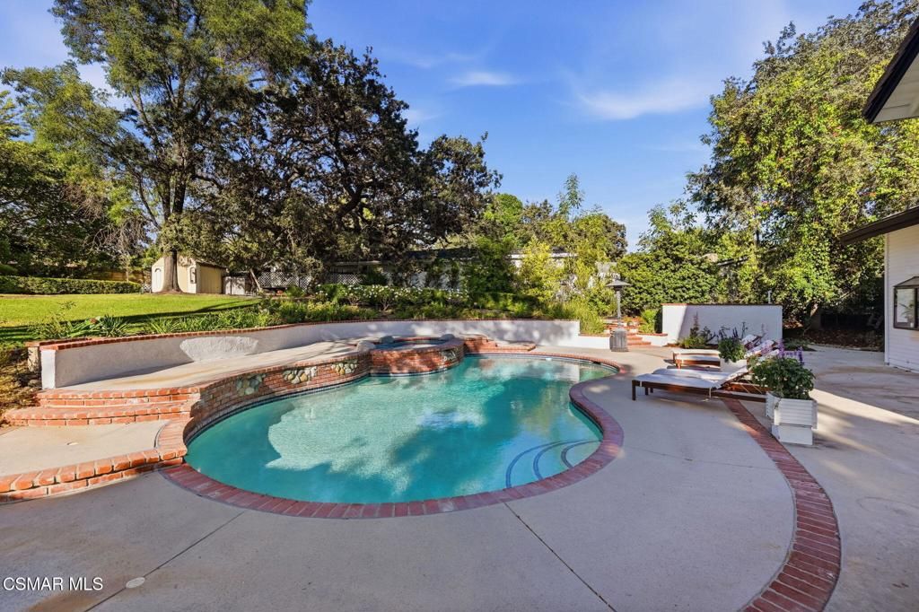 Image 36 of property listing at 1531 El Cerrito Drive, Thousand Oaks, CA 91362