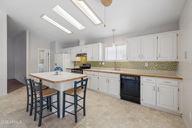 835 N CREEKVIEW Drive, Dewey, AZ 86327