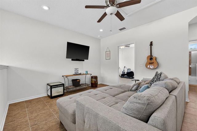 3204 W MARLIN AVENUE, Tampa, FL 33611