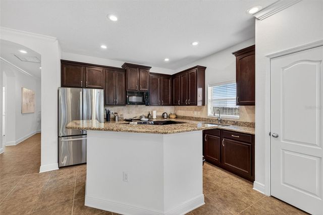 3204 W MARLIN AVENUE, Tampa, FL 33611