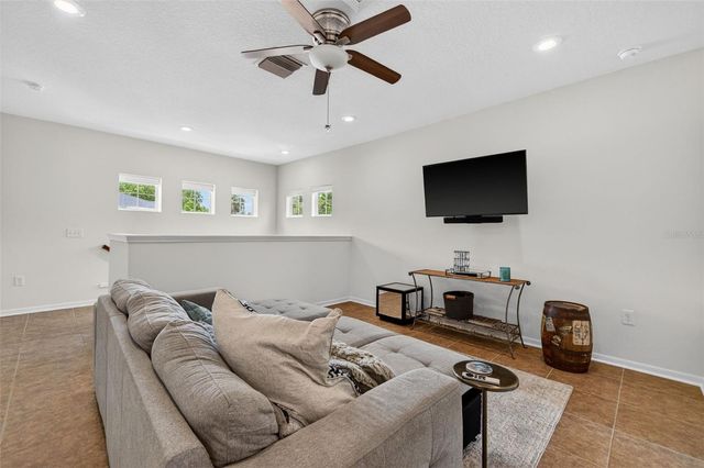 3204 W MARLIN AVENUE, Tampa, FL 33611