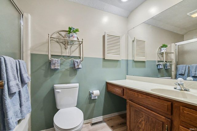 521 W Lowell Avenue, Mishawaka, IN 46545