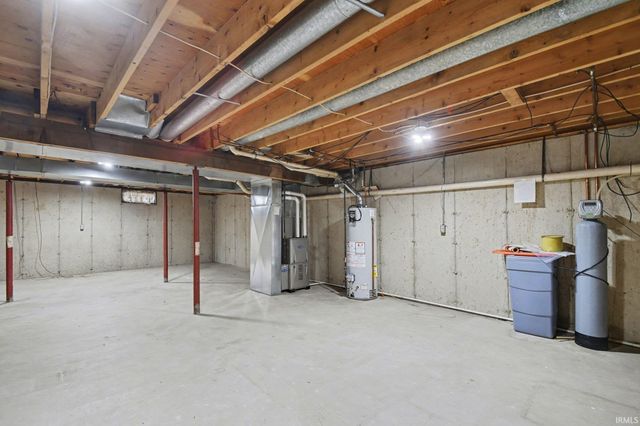 521 W Lowell Avenue, Mishawaka, IN 46545