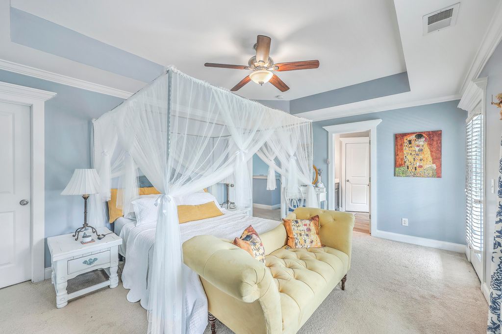 Image 21 of property listing at 200 Crossandra Avenue, Summerville, SC 29483