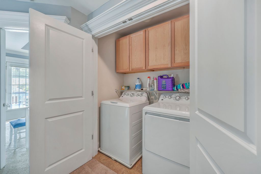 Image 28 of property listing at 200 Crossandra Avenue, Summerville, SC 29483