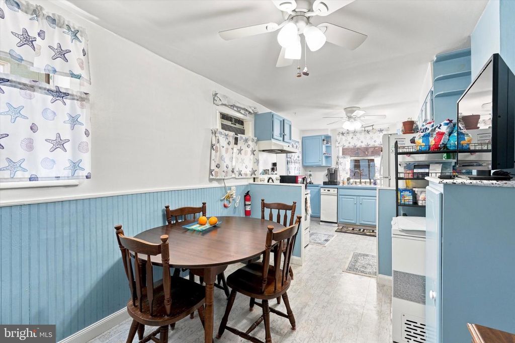 2220 E GORDON ST, PHILADELPHIA, PA 19125 — photo 2