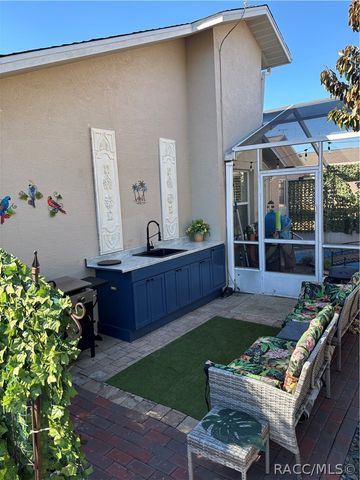 1819 W Nicole Drive, Lecanto, FL 34461