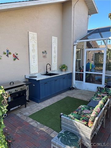 1819 W Nicole Drive, Lecanto, FL 34461