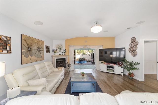 1819 W Nicole Drive, Lecanto, FL 34461