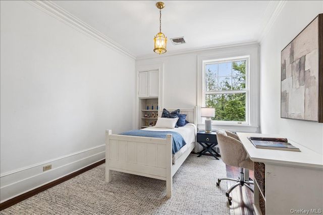 9 Elm Avenue, Larchmont, NY 10538