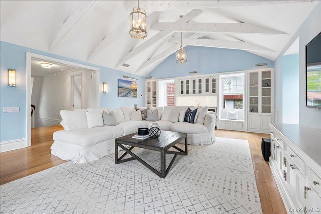 9 Elm Avenue, Larchmont, NY 10538
