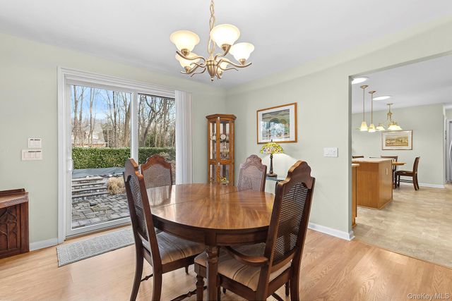 17 Cove View Road, Sag Harbor, NY 11963
