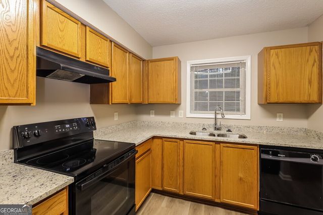 615 Beddick Lane, South Fulton, GA 30349