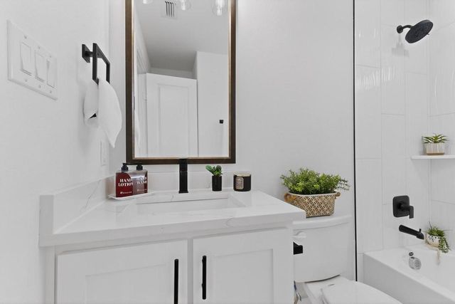 101 Boone Street, Edgewood, TX 75117