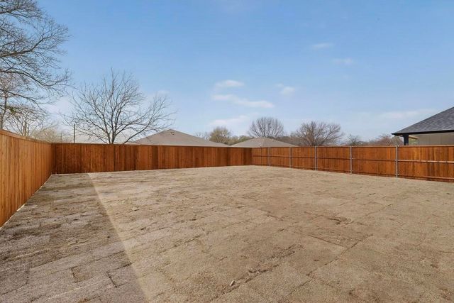 101 Boone Street, Edgewood, TX 75117