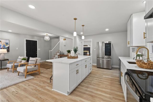 2 Clarendon CT, Williamsburg, VA 23188