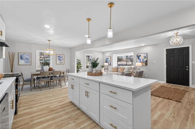 2 Clarendon CT, Williamsburg, VA 23188